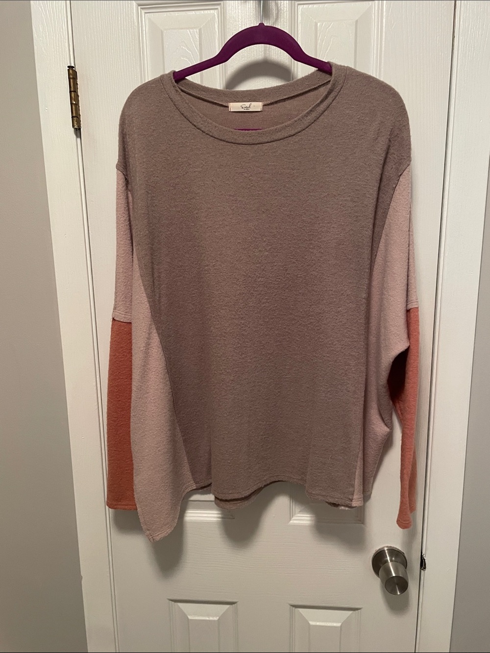 easel Colorblock Pullover Sweatshirt in Dusty Mauve, Pale Pink & Terracotta